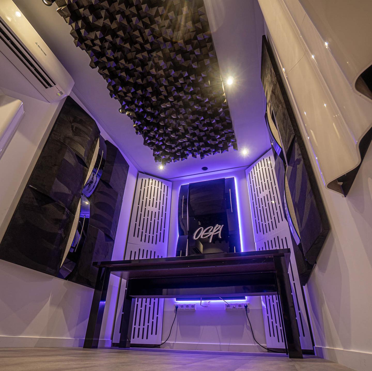 Ogri Studio